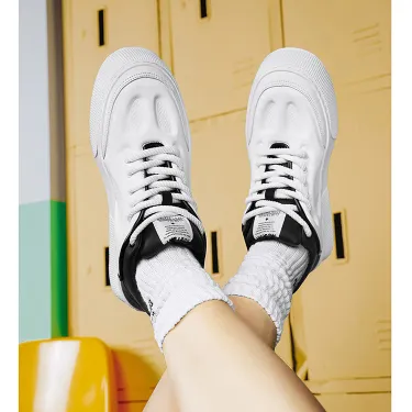 LUXE FLOW CASUAL SHOES